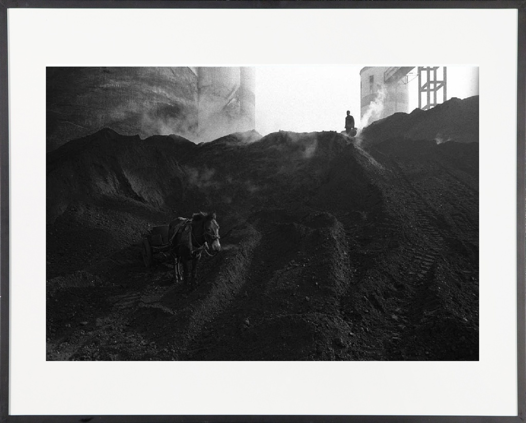 New York Tunnel People 1995. Sunlight falls through the grate at Bernard’s camp.